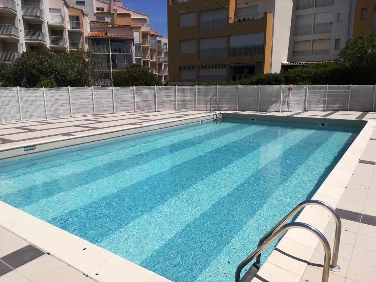 Studio Cabine Vue Port Avec Parking Prive, Piscine, Parc, Boulodrome Agde Ngoại thất bức ảnh