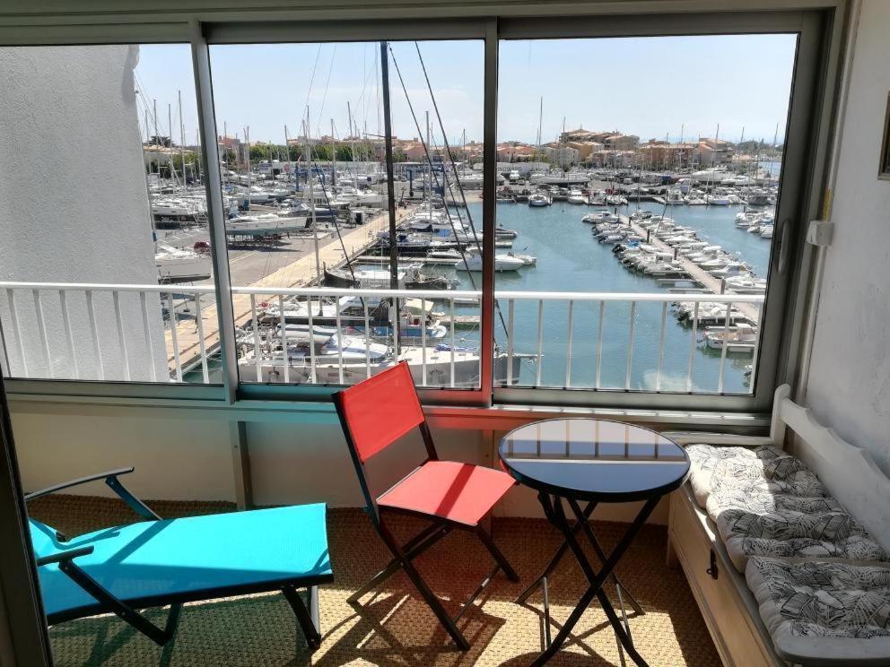 Studio Cabine Vue Port Avec Parking Prive, Piscine, Parc, Boulodrome Agde Ngoại thất bức ảnh